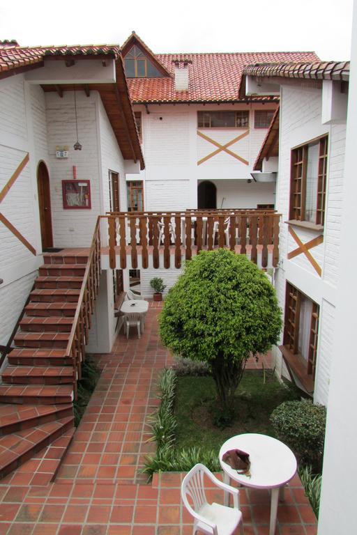 Apartamentos Los Quipus Quito Exterior photo